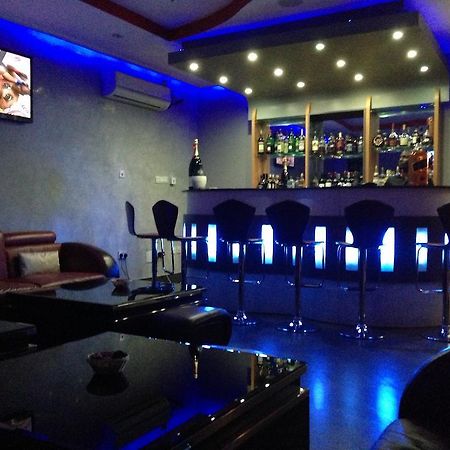 Grandbee Suites Ikeja Exterior photo