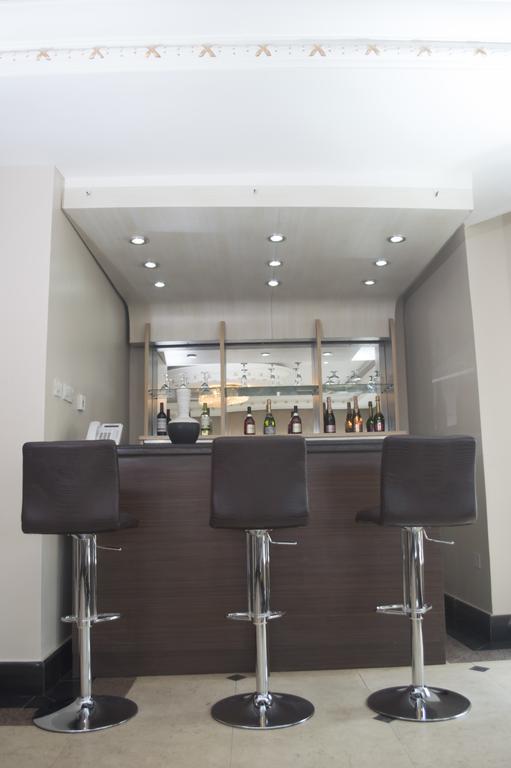 Grandbee Suites Ikeja Exterior photo