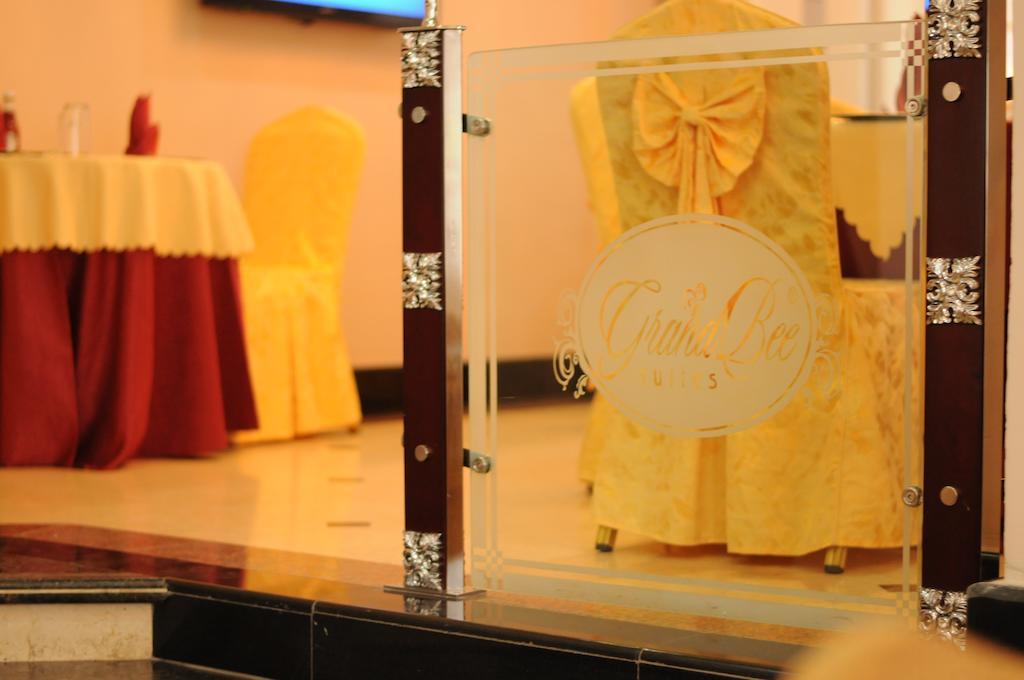 Grandbee Suites Ikeja Exterior photo
