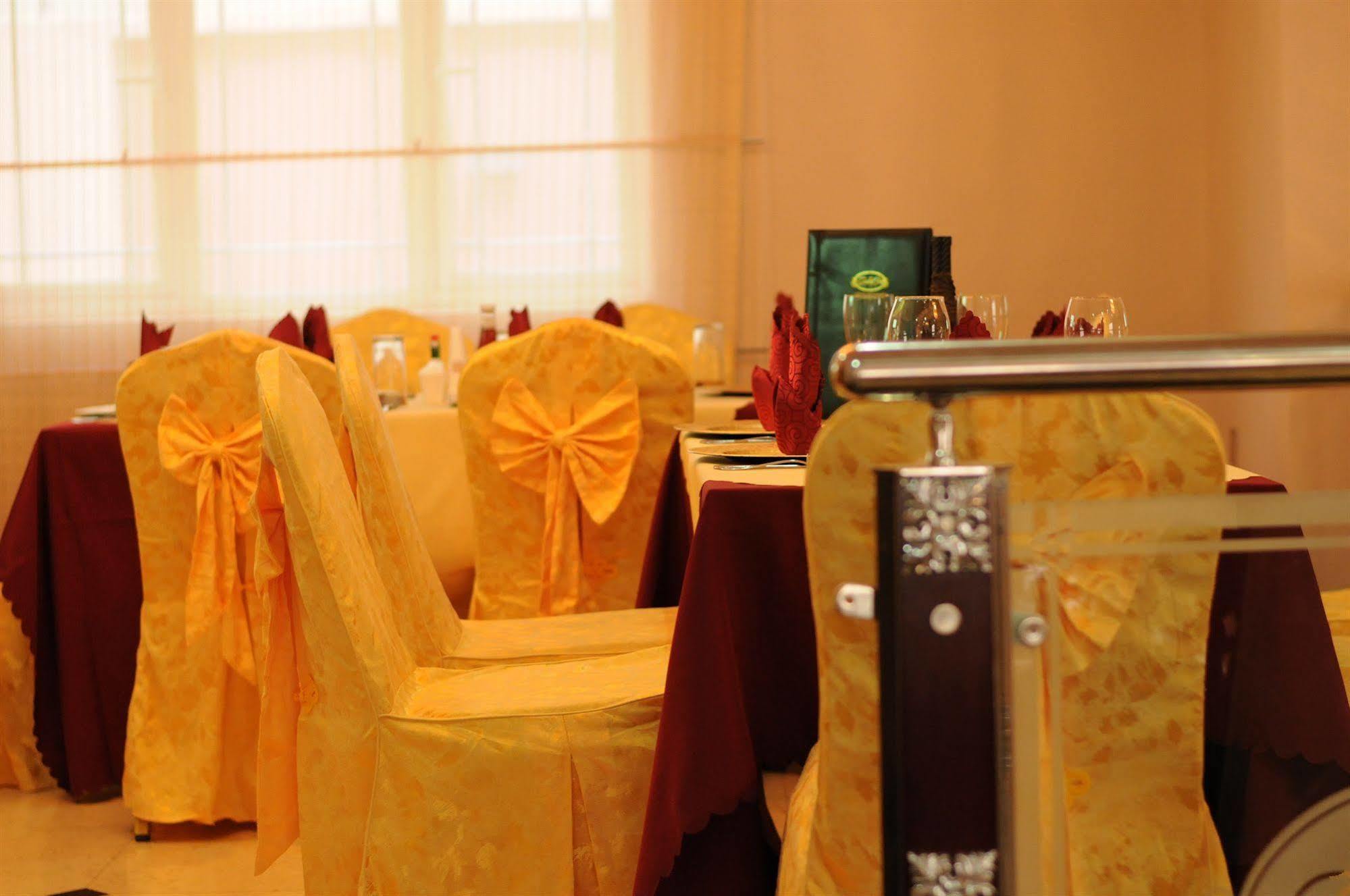 Grandbee Suites Ikeja Exterior photo